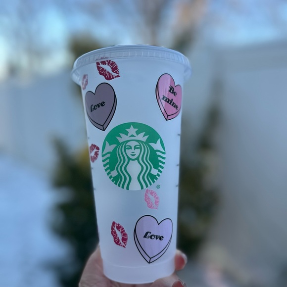 Original Starbucks plastic cup with a Valentine’s Day cute design - Picture 4 of 4